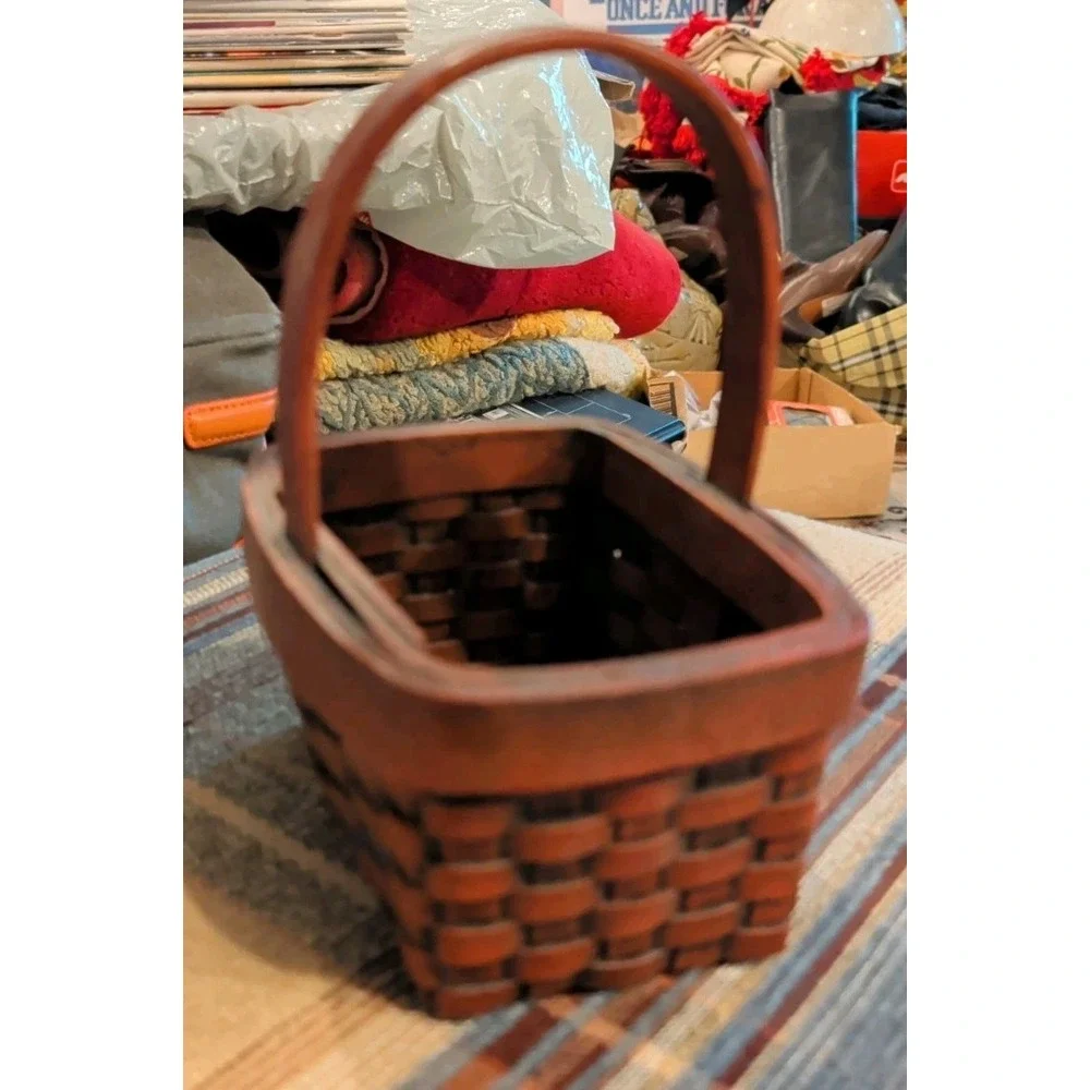 Vintage Resin Miniature Sturdy Basket with Handle Super Cute! Country Barn Red